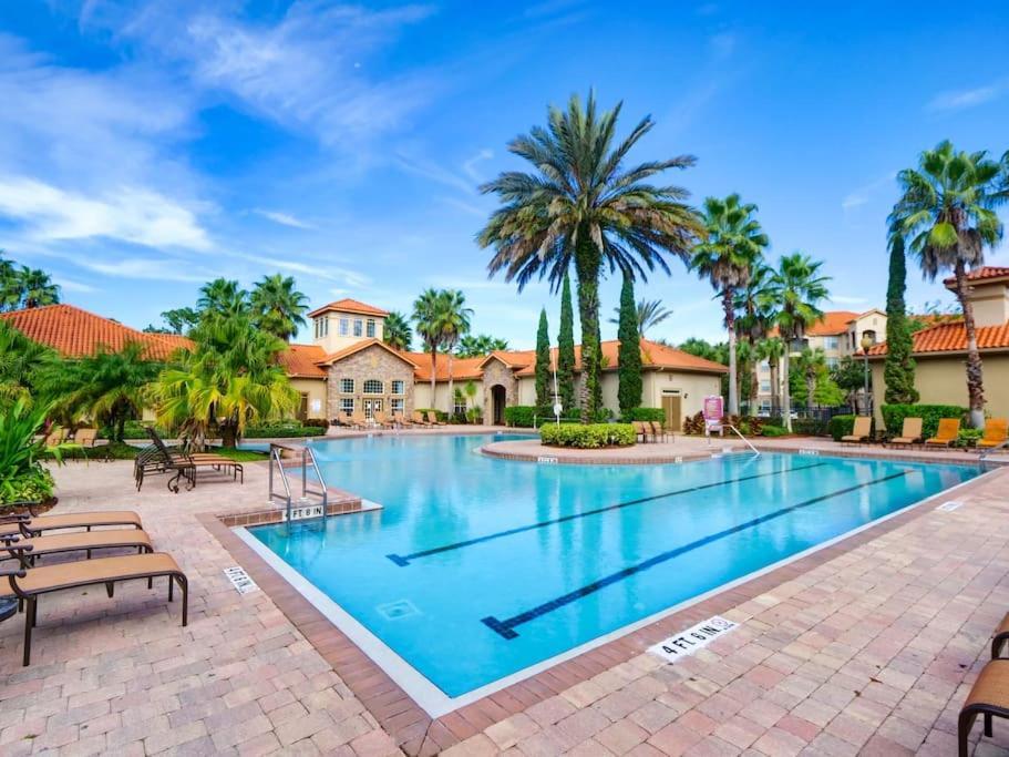 Luxury Tuscana - Pool & Hot Tub Near